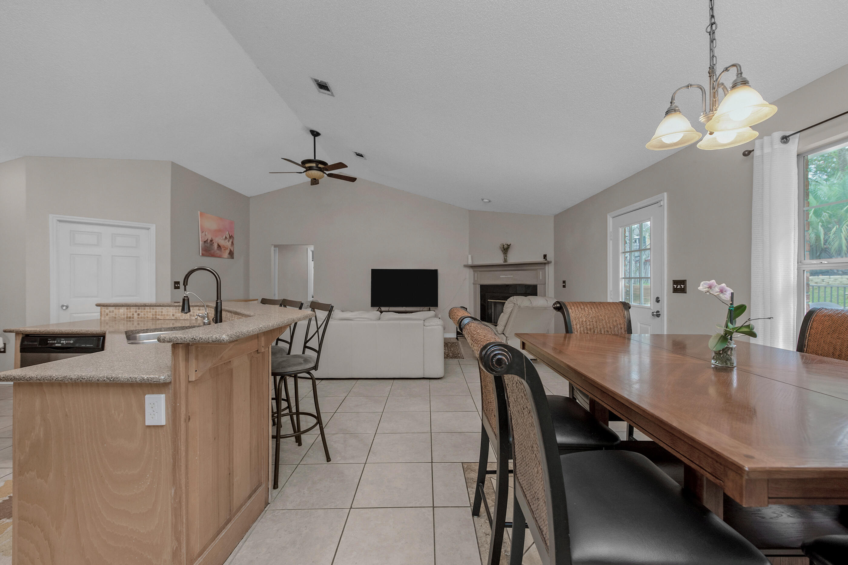 4439 Antioch Road Crestview, FL 32536 - Photo 8 of 32 a very nice looking dining room with a table and chairs