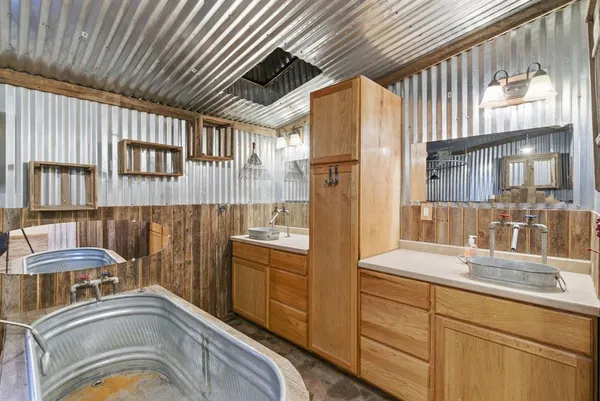 $407,900 | 364 Wonder Drive, Springtown, TX 76082