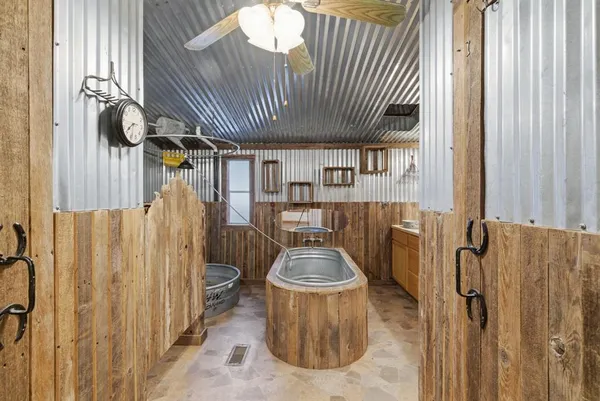 $407,900 | 364 Wonder Drive, Springtown, TX 76082