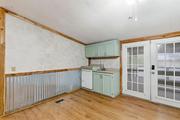 $407,900 | 364 Wonder Drive, Springtown, TX 76082