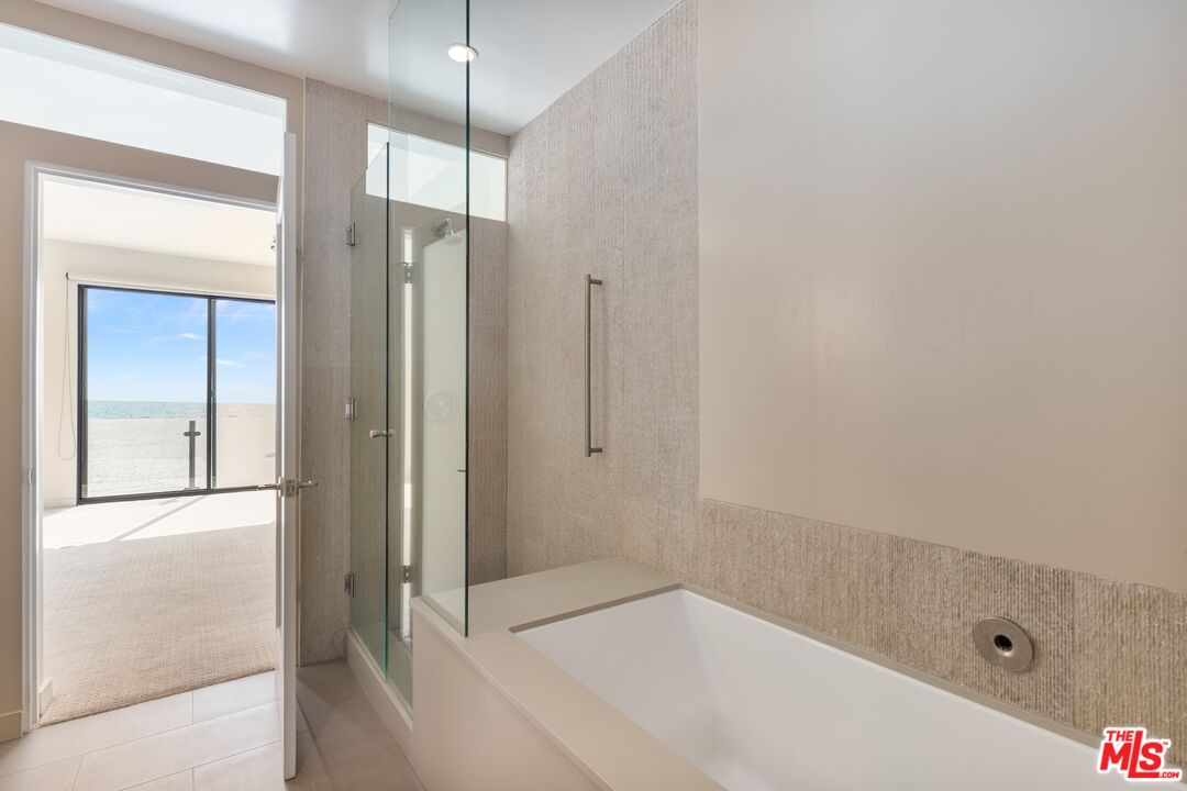 1 Northstar Street, Unit 101 Marina del Rey, CA 90292 - Photo 10 of 22