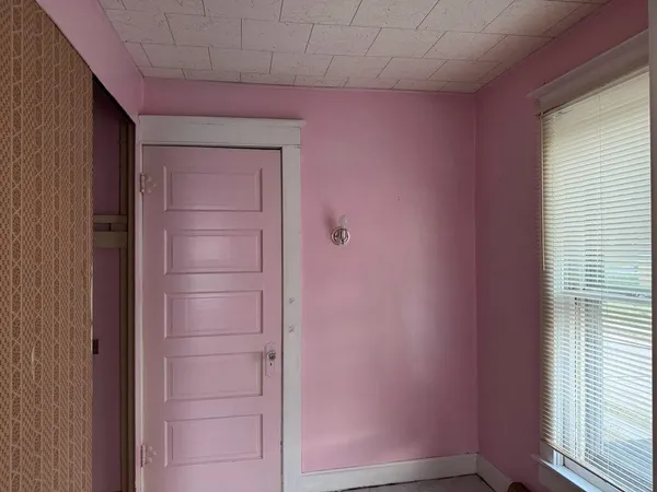 $67,000 | 316 West American Street, Freeport, IL 61032