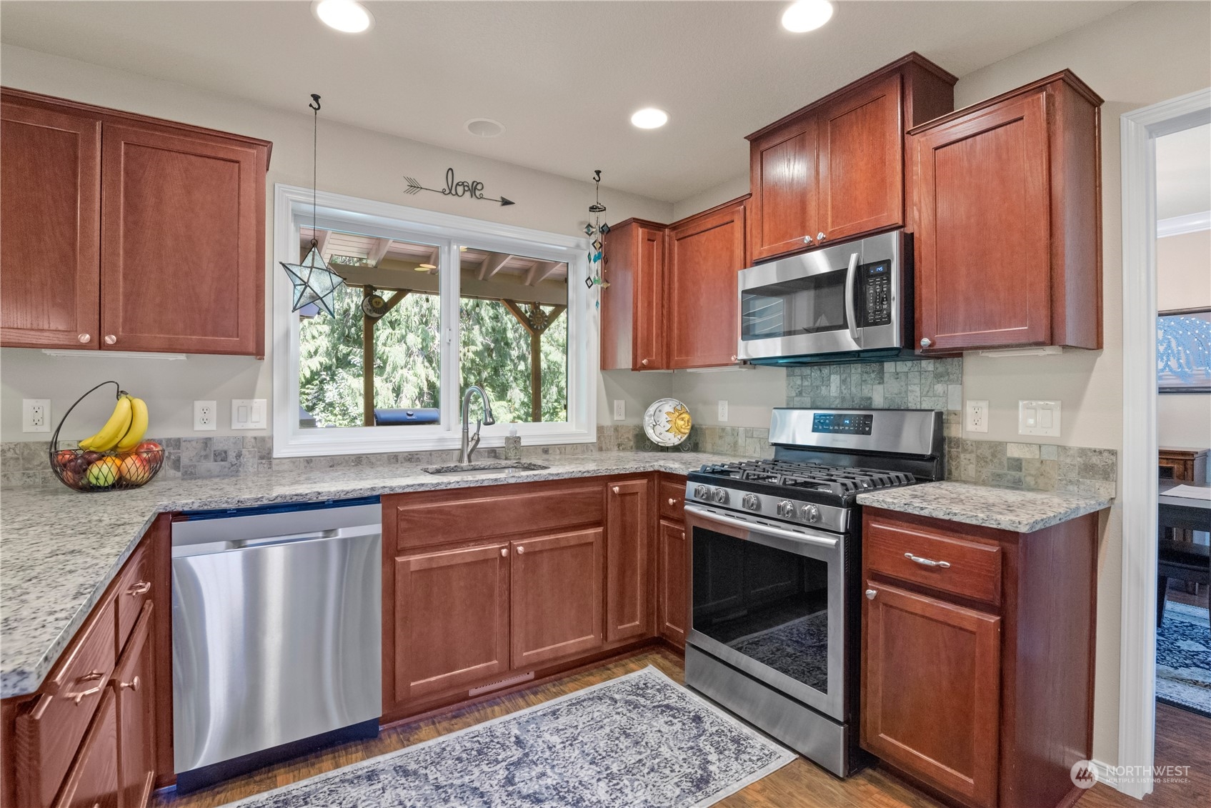 156 Kirkland Road Longview, WA 98632 - Photo 8 of 39 Gallery Image 8