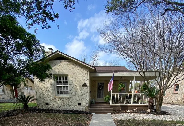 $2,095 | 147 Thomas Jefferson Drive, San Antonio, TX 78228