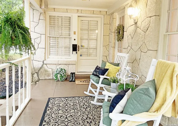 $2,095 | 147 Thomas Jefferson Drive, San Antonio, TX 78228