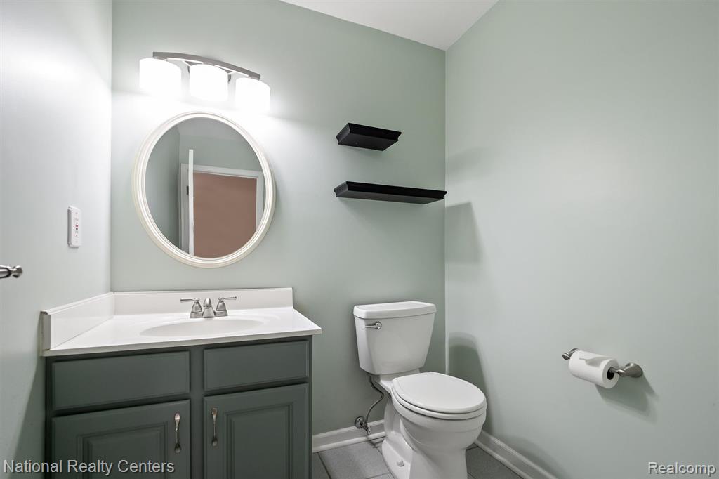 667 Shortridge Avenue Rochester Hills, MI 48307 - Photo 17 of 27