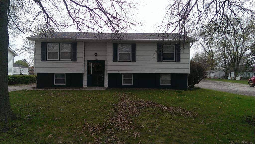 1202 12th Street Viola, IL 61486 - Photo 1 of 15 Gallery Image 1