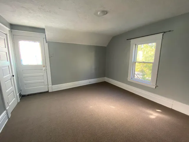 $159,900 | 612 Oak Street, Kalamazoo, MI 49007