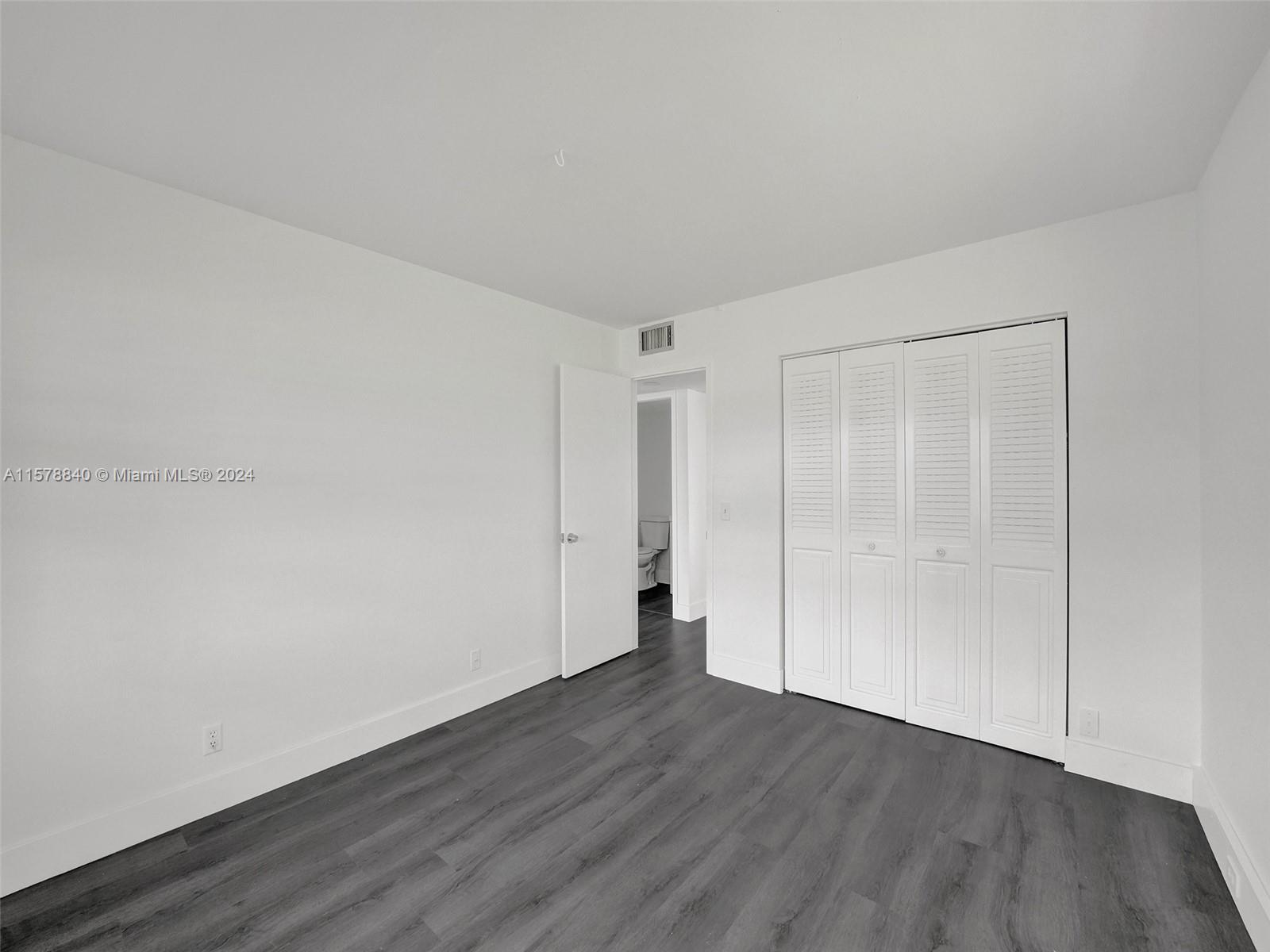 211 Mansfield East, Unit F211 Boca Raton, FL 33434 - Photo 12 of 32 Gallery Image 12