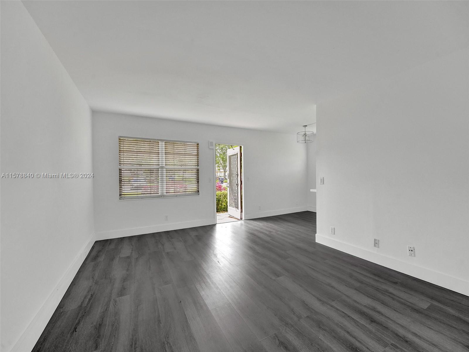 211 Mansfield East, Unit F211 Boca Raton, FL 33434 - Photo 15 of 32 Gallery Image 15