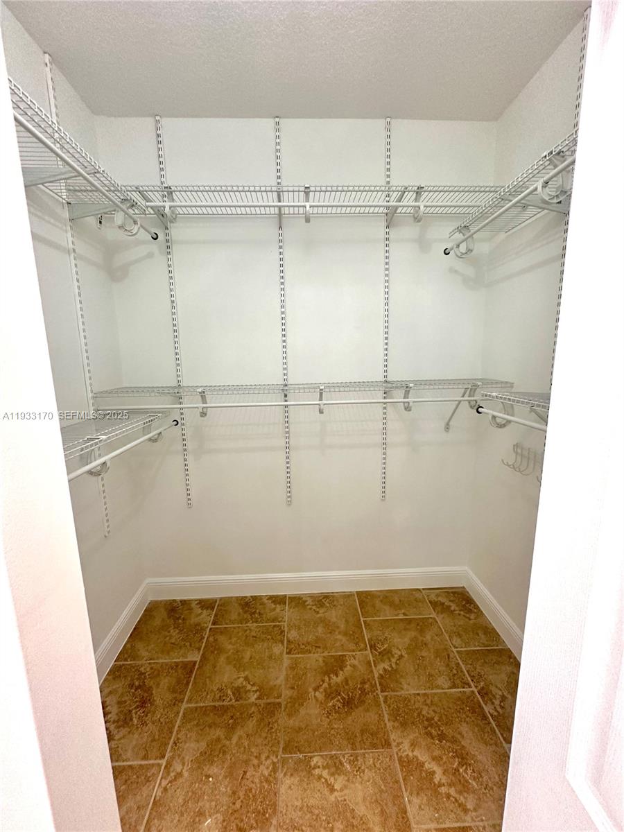 14602 Southwest 182nd Terrace Miami, FL 33177 - Photo 8 of 17