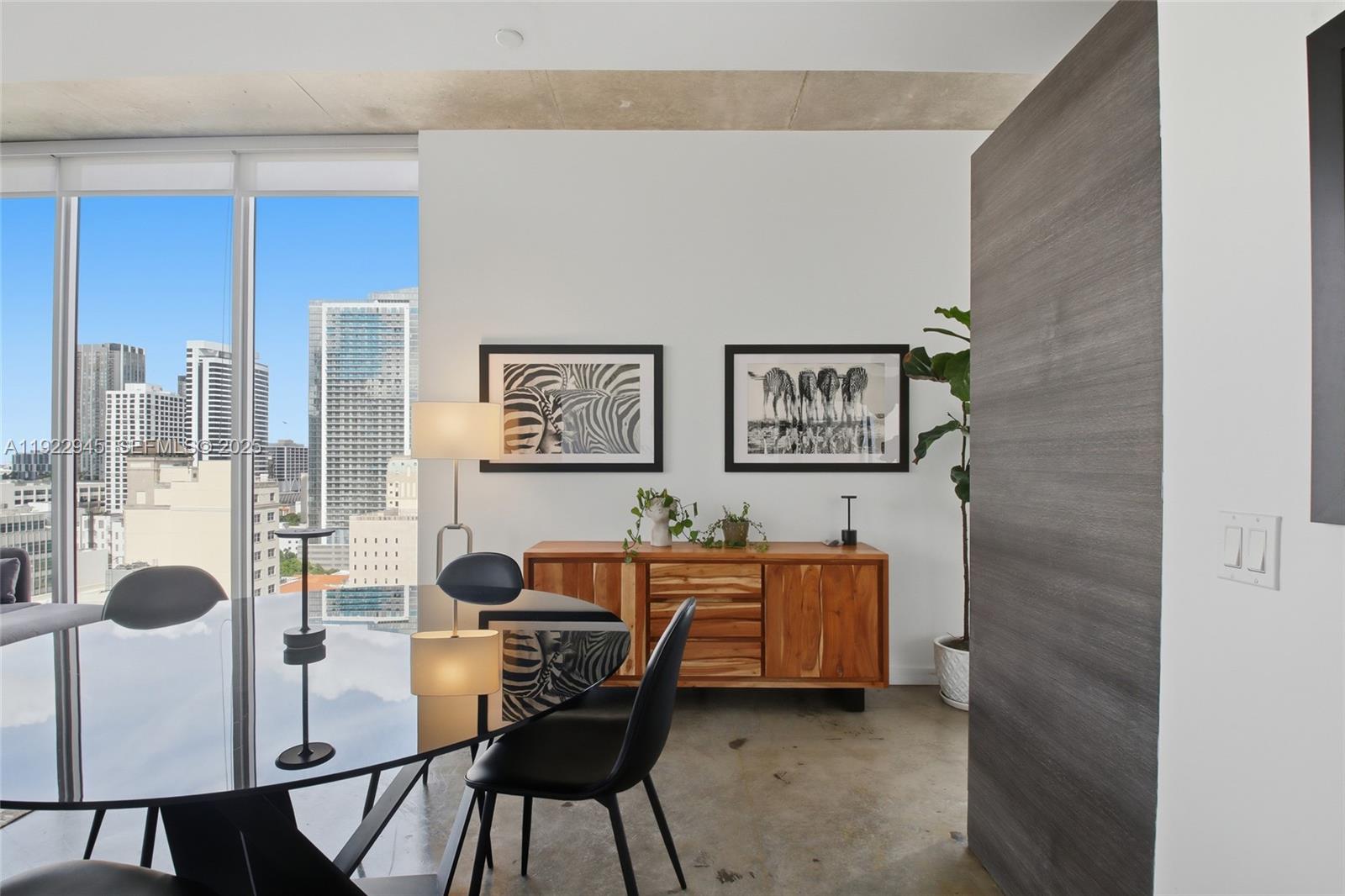 151 Southeast 1st Street, Unit 1810 Miami, FL 33131 - Photo 7 of 23