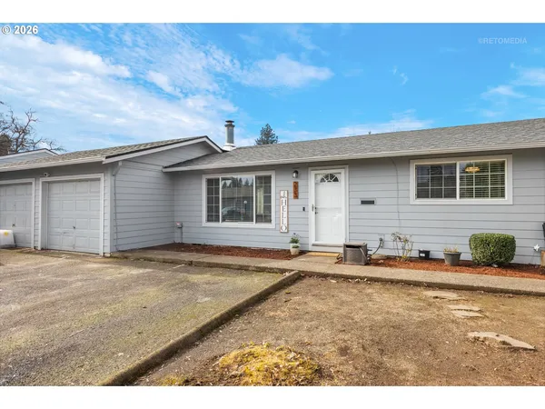 $262,000 | 233 Southeast 3rd Avenue, Canby, OR 97013