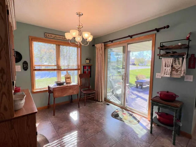 $385,000 | 801 Derek Lane, Viroqua, WI 54665