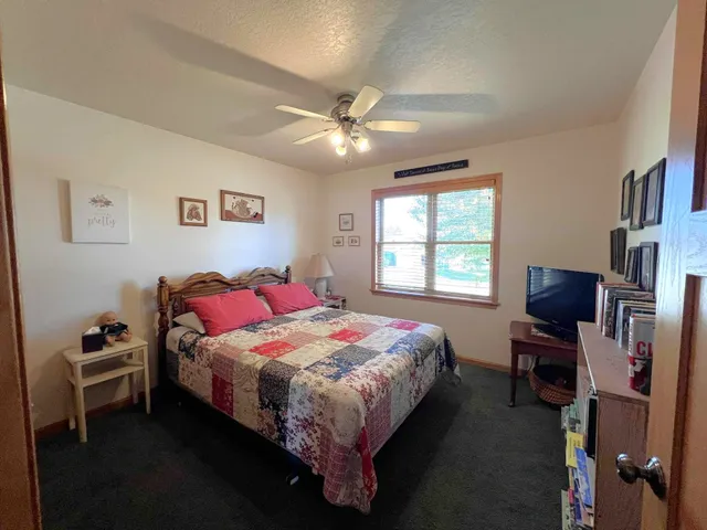 $385,000 | 801 Derek Lane, Viroqua, WI 54665