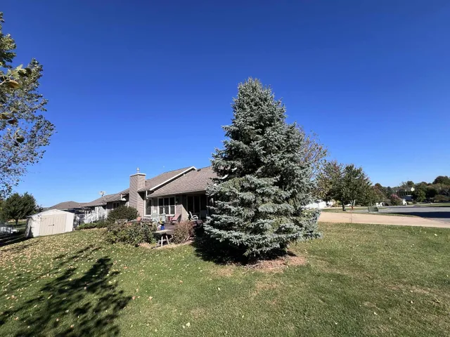 $385,000 | 801 Derek Lane, Viroqua, WI 54665