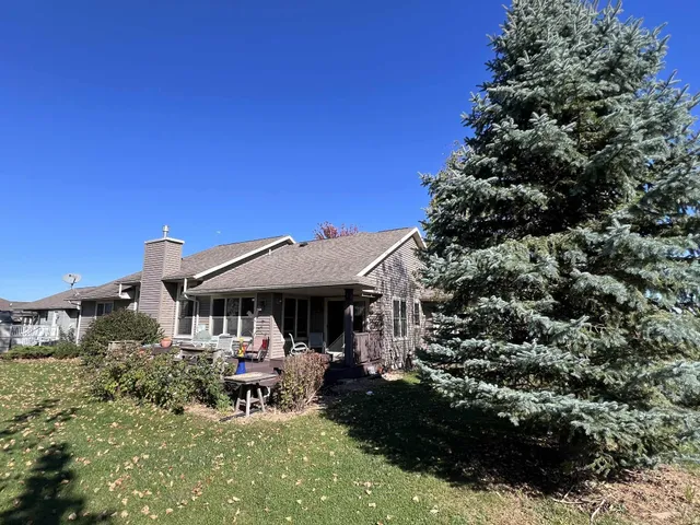 $385,000 | 801 Derek Lane, Viroqua, WI 54665