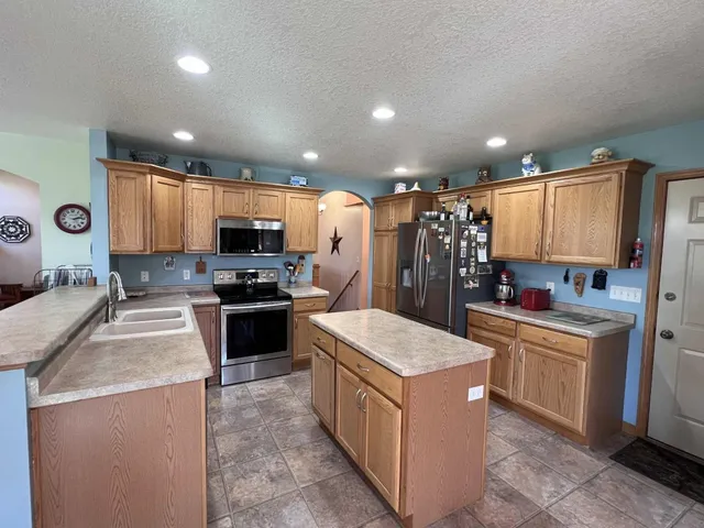 $385,000 | 801 Derek Lane, Viroqua, WI 54665