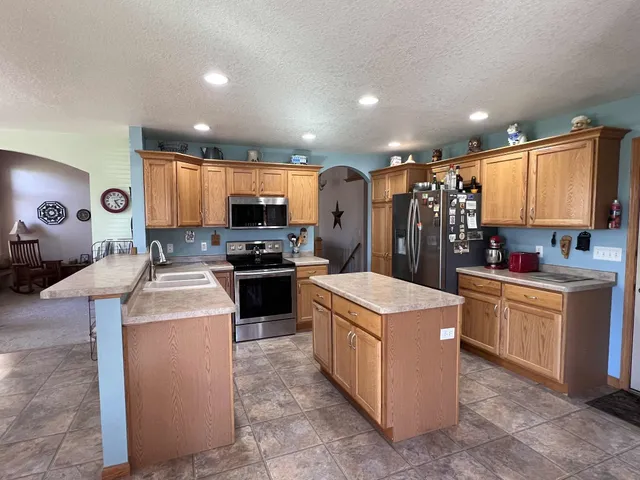 $385,000 | 801 Derek Lane, Viroqua, WI 54665