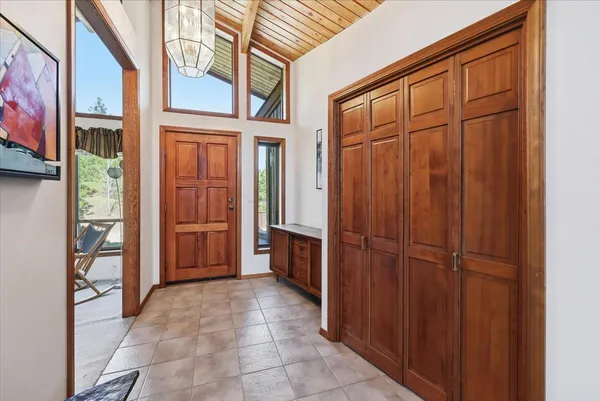 $829,950 | 8206 West Bernhill Road, Spokane, WA 99208