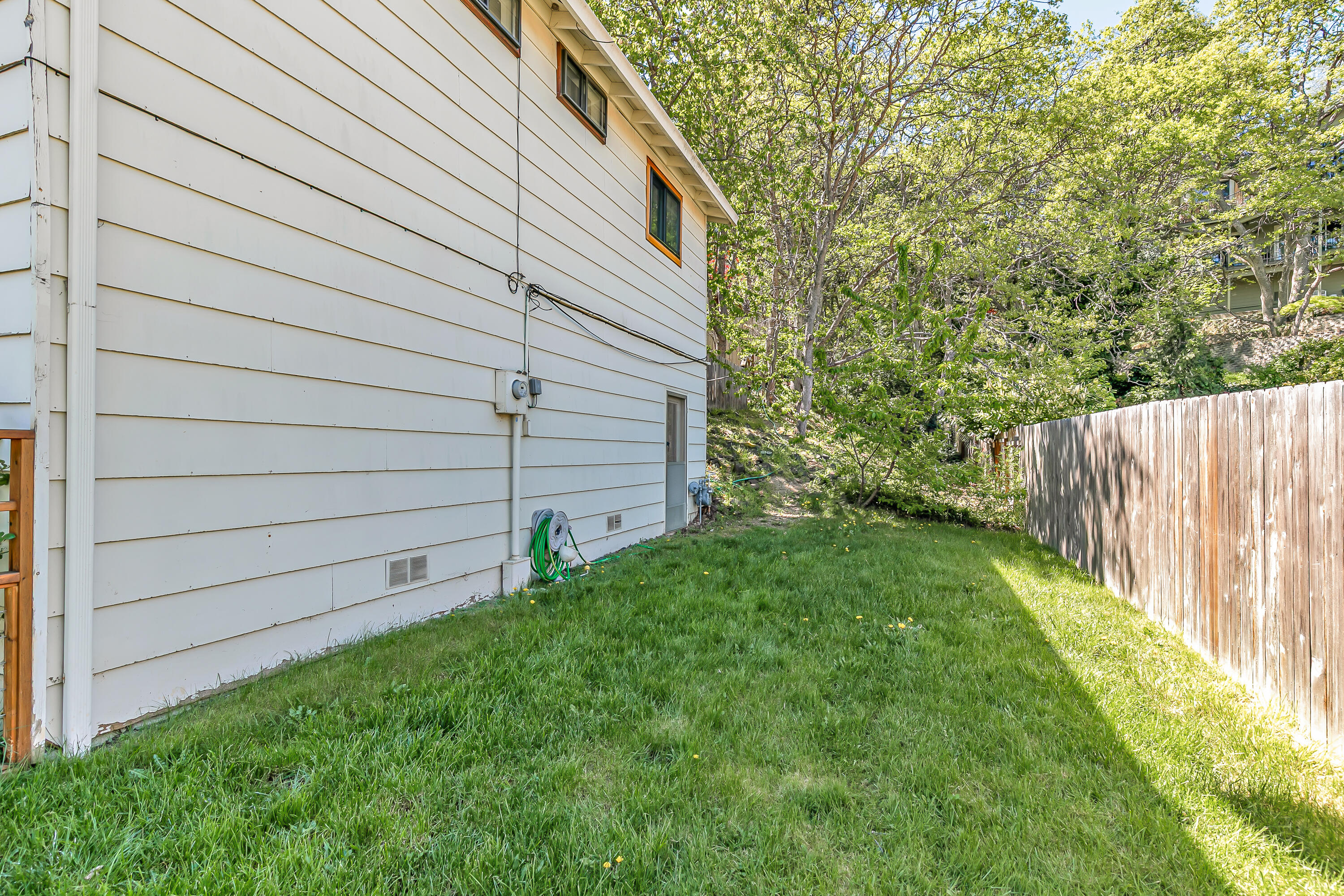 1015 Oneida Circle Ashland, OR 97520 - Photo 27 of 31 1015 Oneida Circle, Ashland, OR 97520
