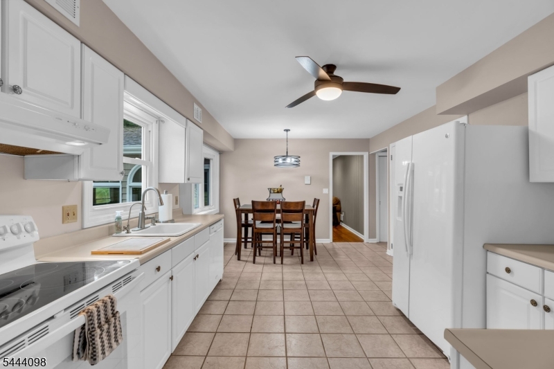 52 Lazy Brook Road Flemington, NJ 08822 - Photo 18 of 45