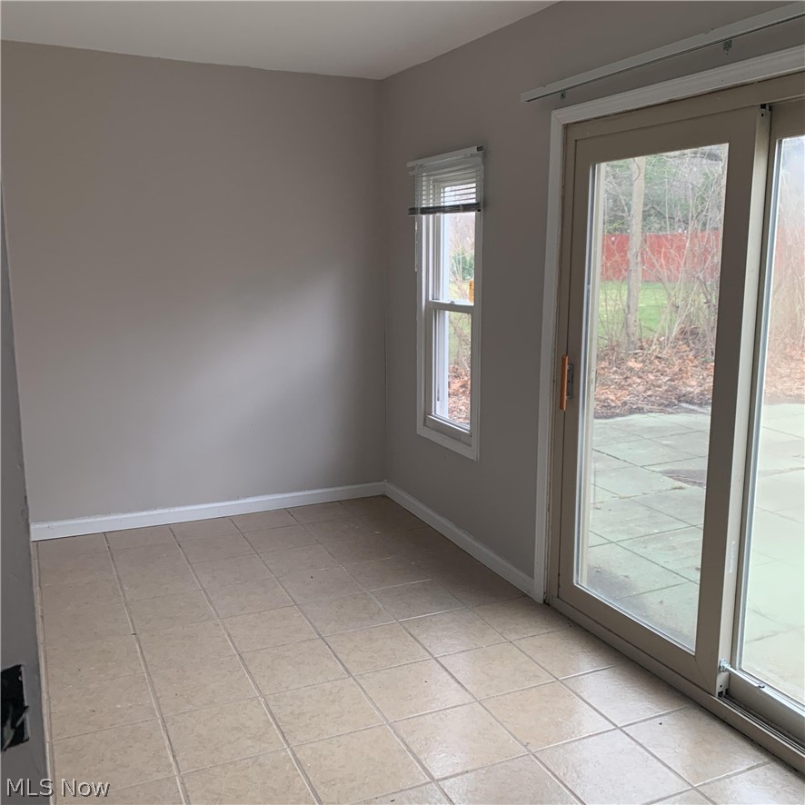15901 Glynn Road Cleveland, OH 44112 - Photo 8 of 26 Gallery Image 8