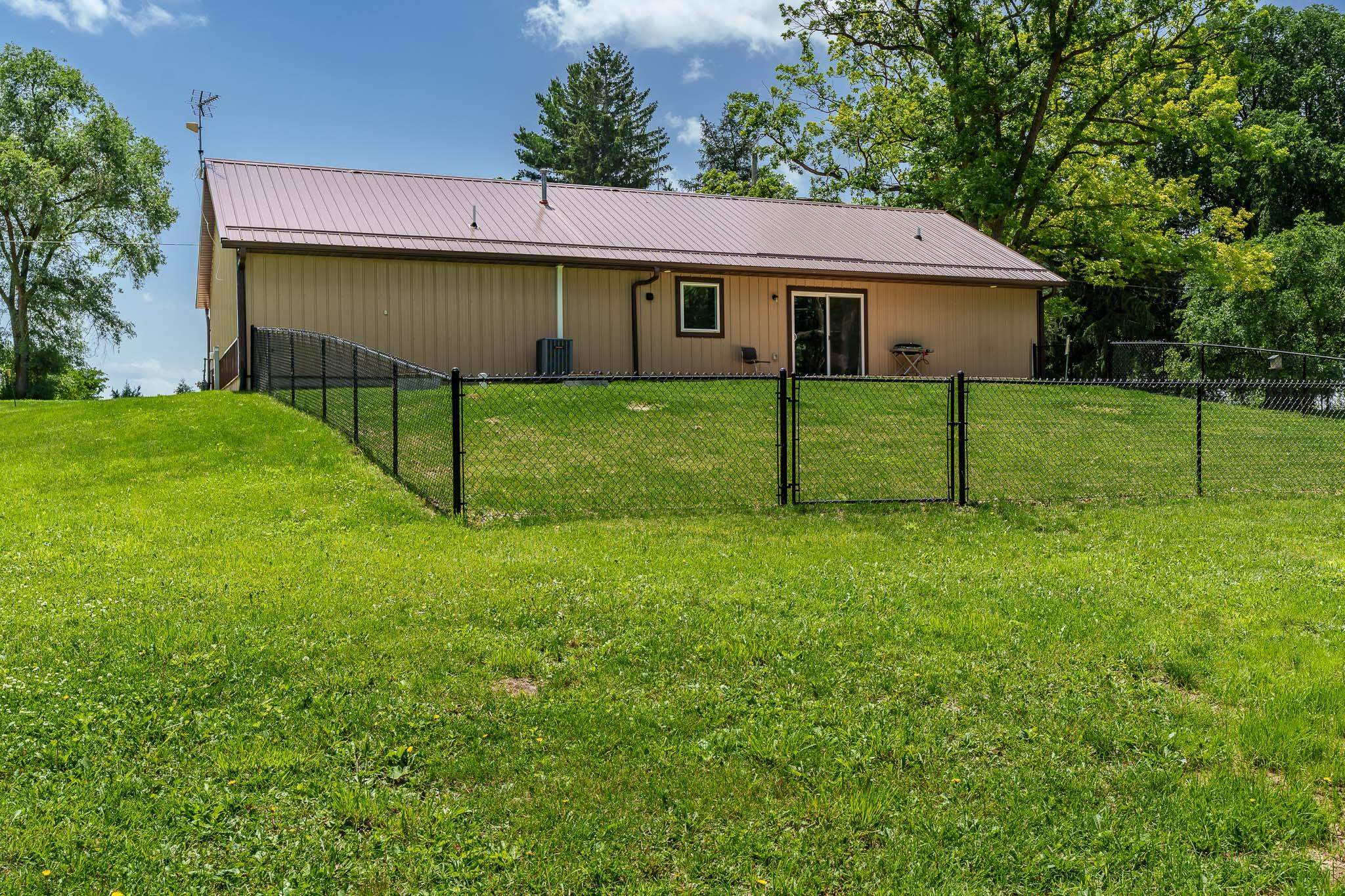 2137 West Creedy Road Beloit, WI 53511 - Photo 24 of 57