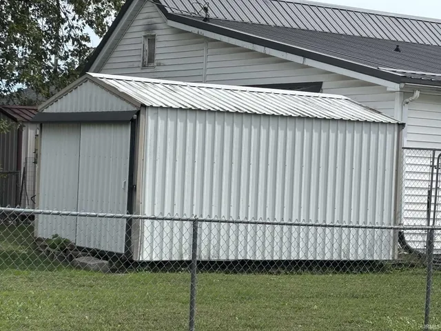 $139,900 | 500 East Maple Street, Washington, IN 47501