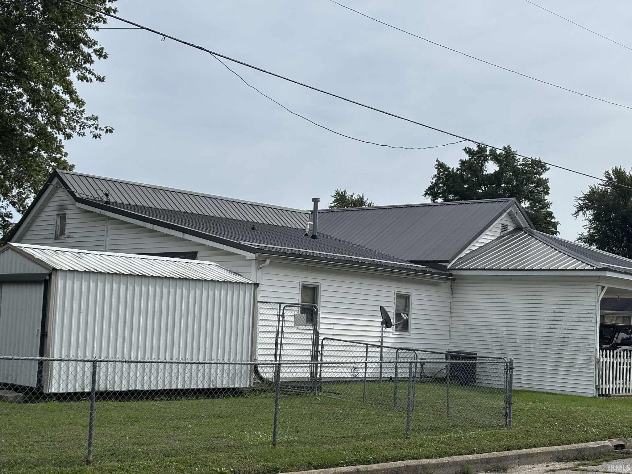 500 East Maple Street Washington, IN 47501 - Photo 6 of 7