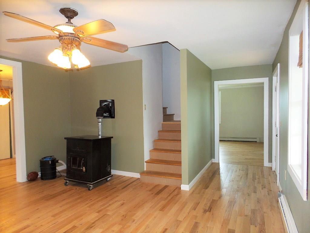 648 Bangor Road Waterville, ME 04901 - Photo 10 of 25 Living Room