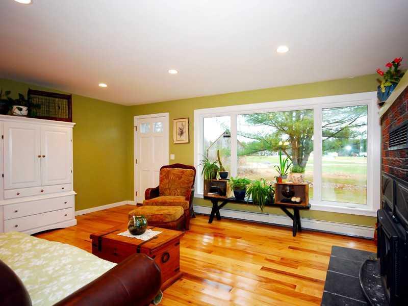 25 Wander R Way North Yarmouth, ME 04097 - Photo 14 of 35 Living Room.