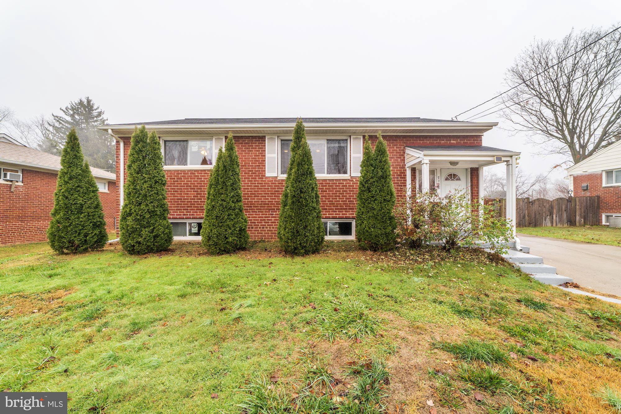 7108 Evanston Road Springfield, VA 22150 - Photo 2 of 29