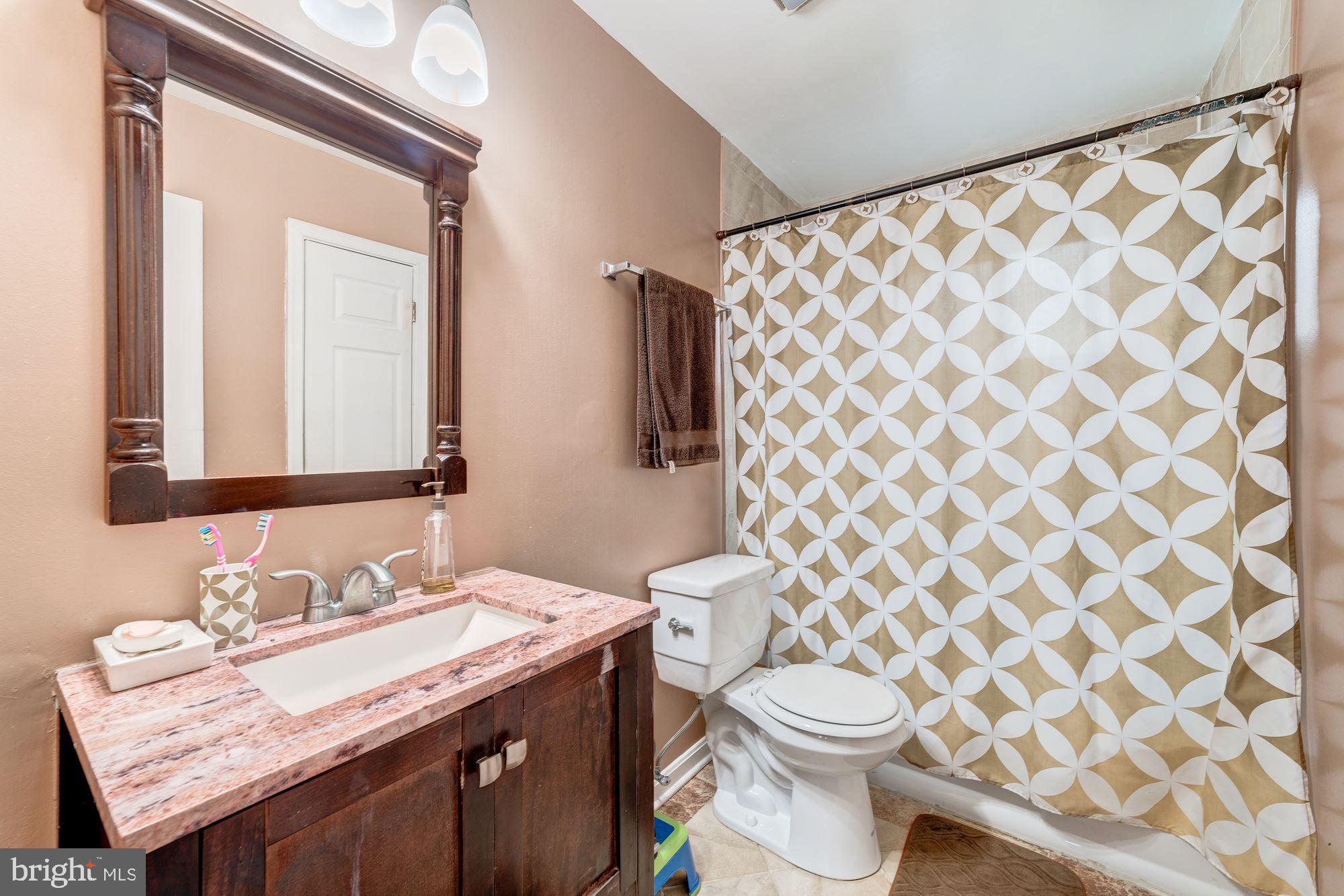 7108 Evanston Road Springfield, VA 22150 - Photo 9 of 29