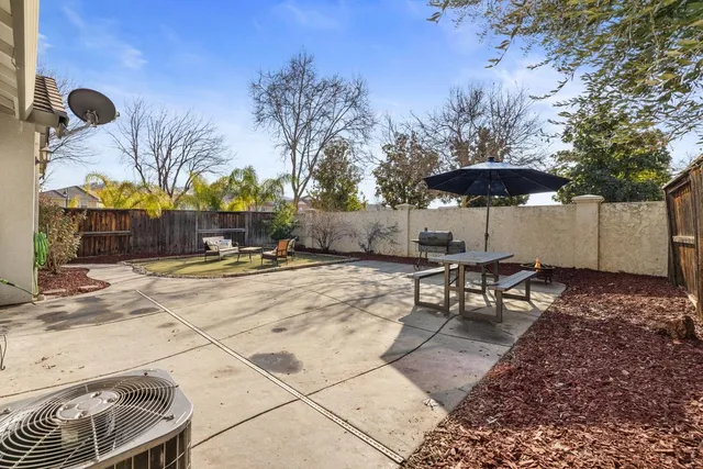 $385,000 | 20633 Sarazen Place, Patterson, CA 95363
