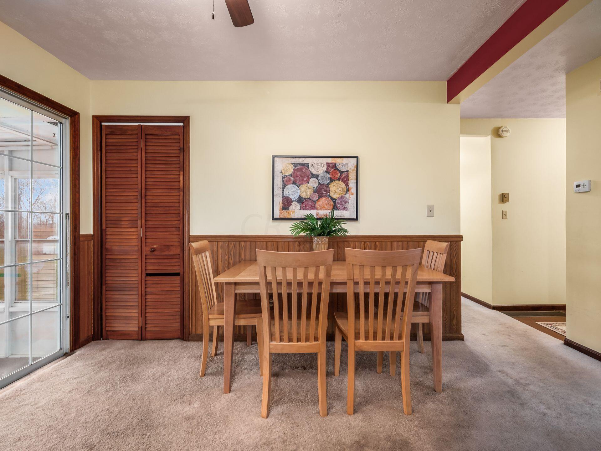 5676 Durrett Road Orient, OH 43146 - Photo 10 of 35 Kitchen Dinette