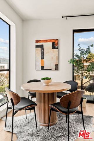 $990,000 | 3981 Moore Street, Unit 302, Los Angeles, CA 90066