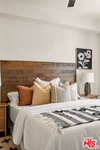 $990,000 | 3981 Moore Street, Unit 302, Los Angeles, CA 90066