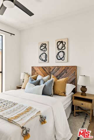 $990,000 | 3981 Moore Street, Unit 302, Los Angeles, CA 90066