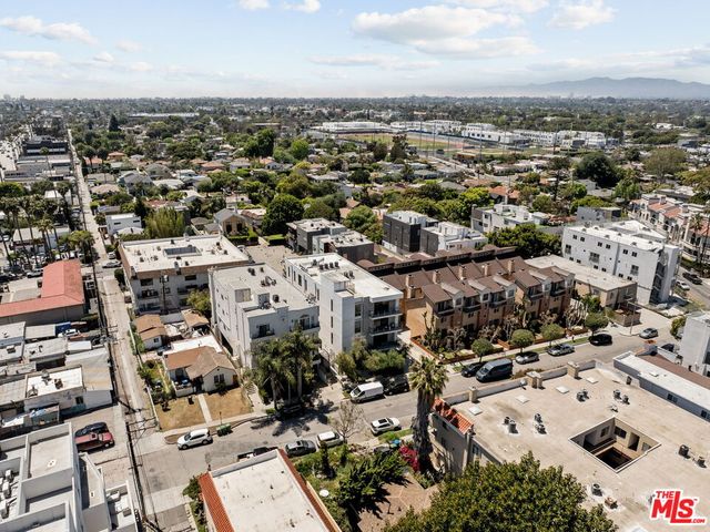 $990,000 | 3981 Moore Street, Unit 302, Los Angeles, CA 90066