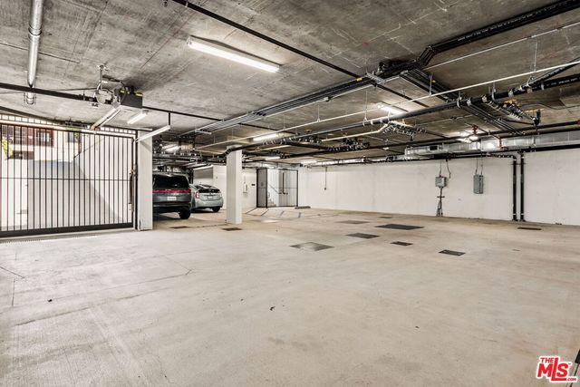 $990,000 | 3981 Moore Street, Unit 302, Los Angeles, CA 90066