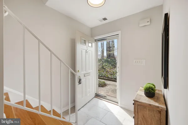 $415,000 | 8230 Carrleigh Parkway, Unit 84, Springfield, VA 22152