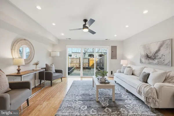 $415,000 | 8230 Carrleigh Parkway, Unit 84, Springfield, VA 22152