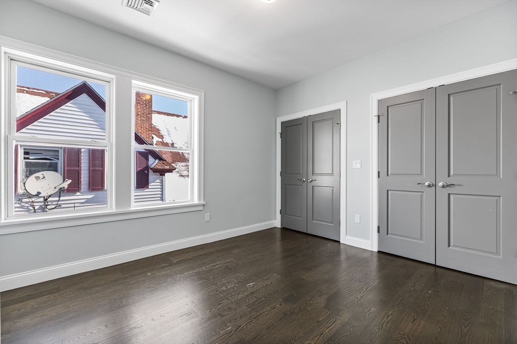 83 Centre Street, Unit 2 Boston, MA 02124 - Photo 20 of 27