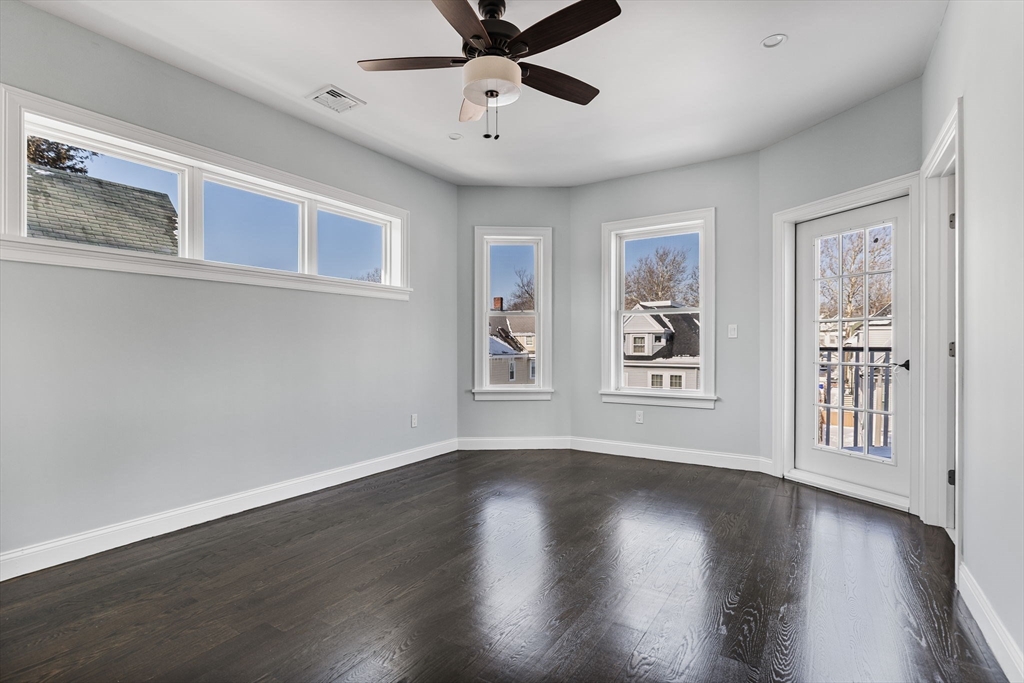 83 Centre Street, Unit 2 Boston, MA 02124 - Photo 8 of 27