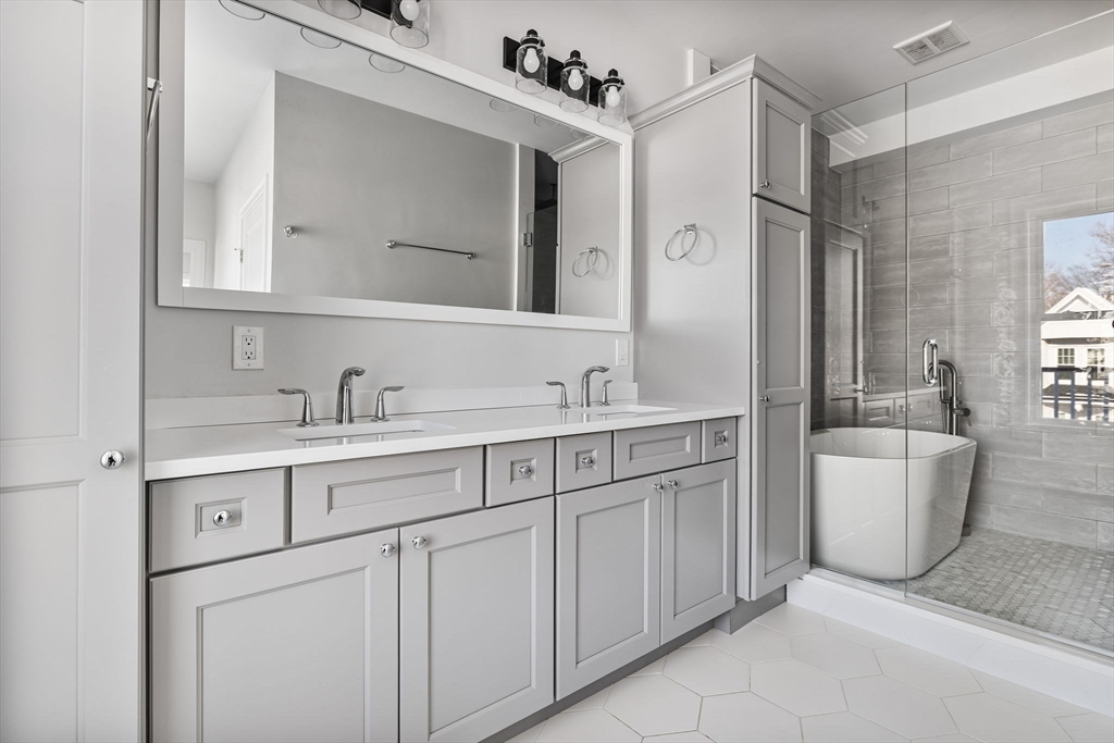 83 Centre Street, Unit 2 Boston, MA 02124 - Photo 10 of 27