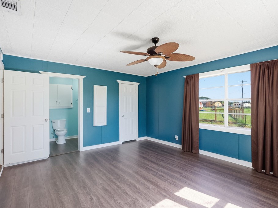 1410 South Mathis Street Rockport, TX 78382 - Photo 14 of 53 Gallery Image 14