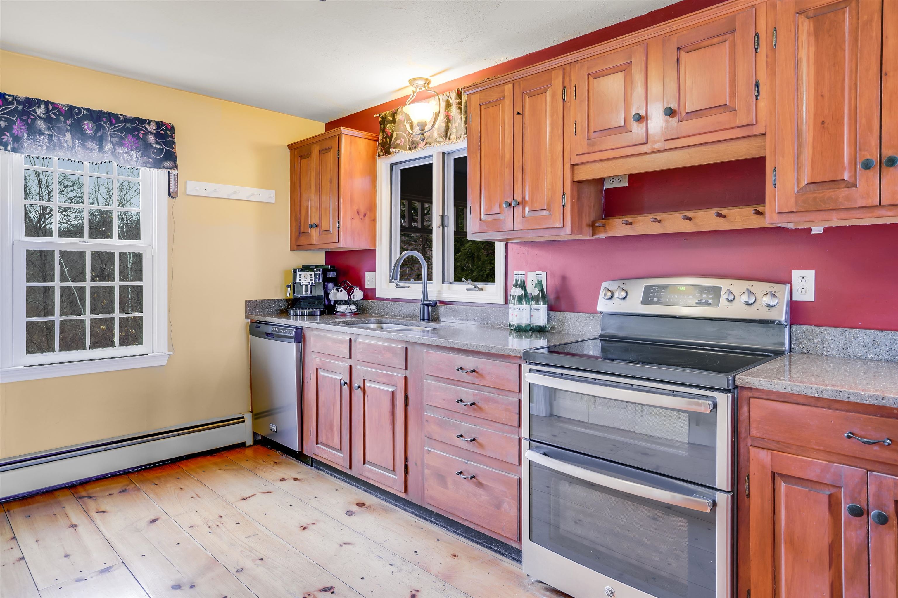 18 Eaton Road Amherst, NH 03031 - Photo 8 of 40