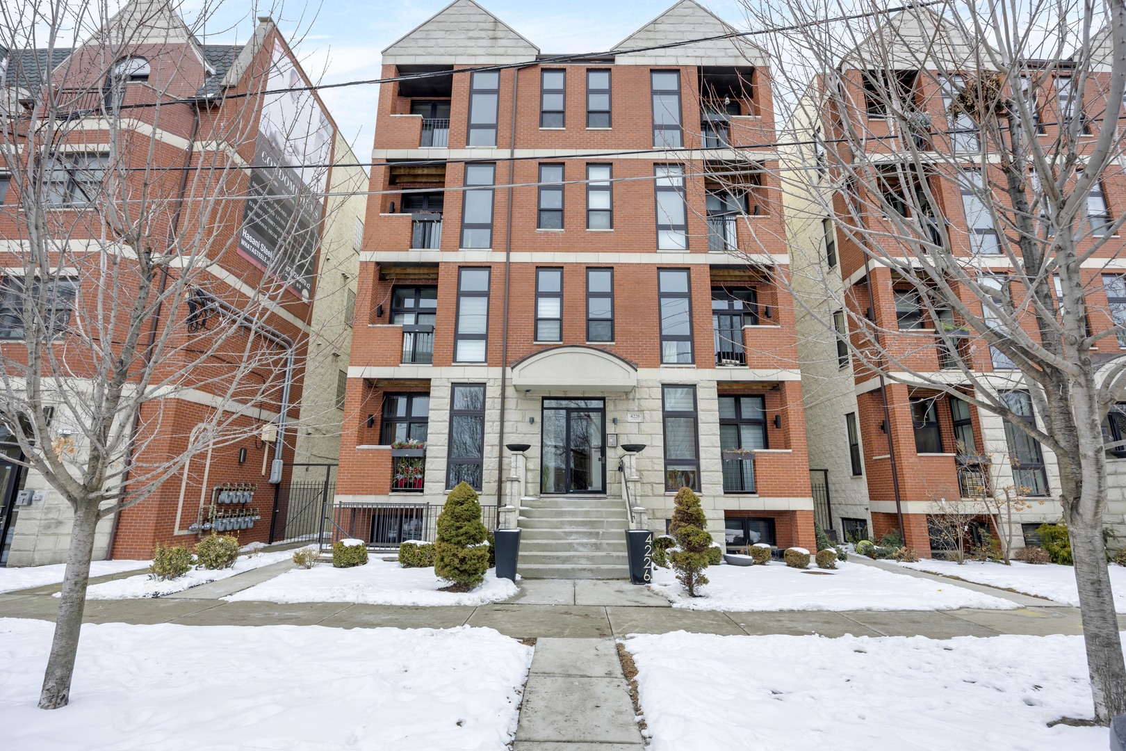 4226 South Ellis Avenue, Unit 1S Chicago, IL 60653 - Photo 1 of 14