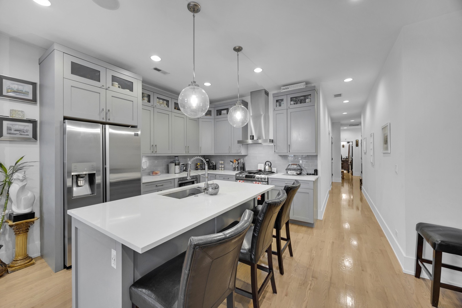 4226 South Ellis Avenue, Unit 1S Chicago, IL 60653 - Photo 2 of 14